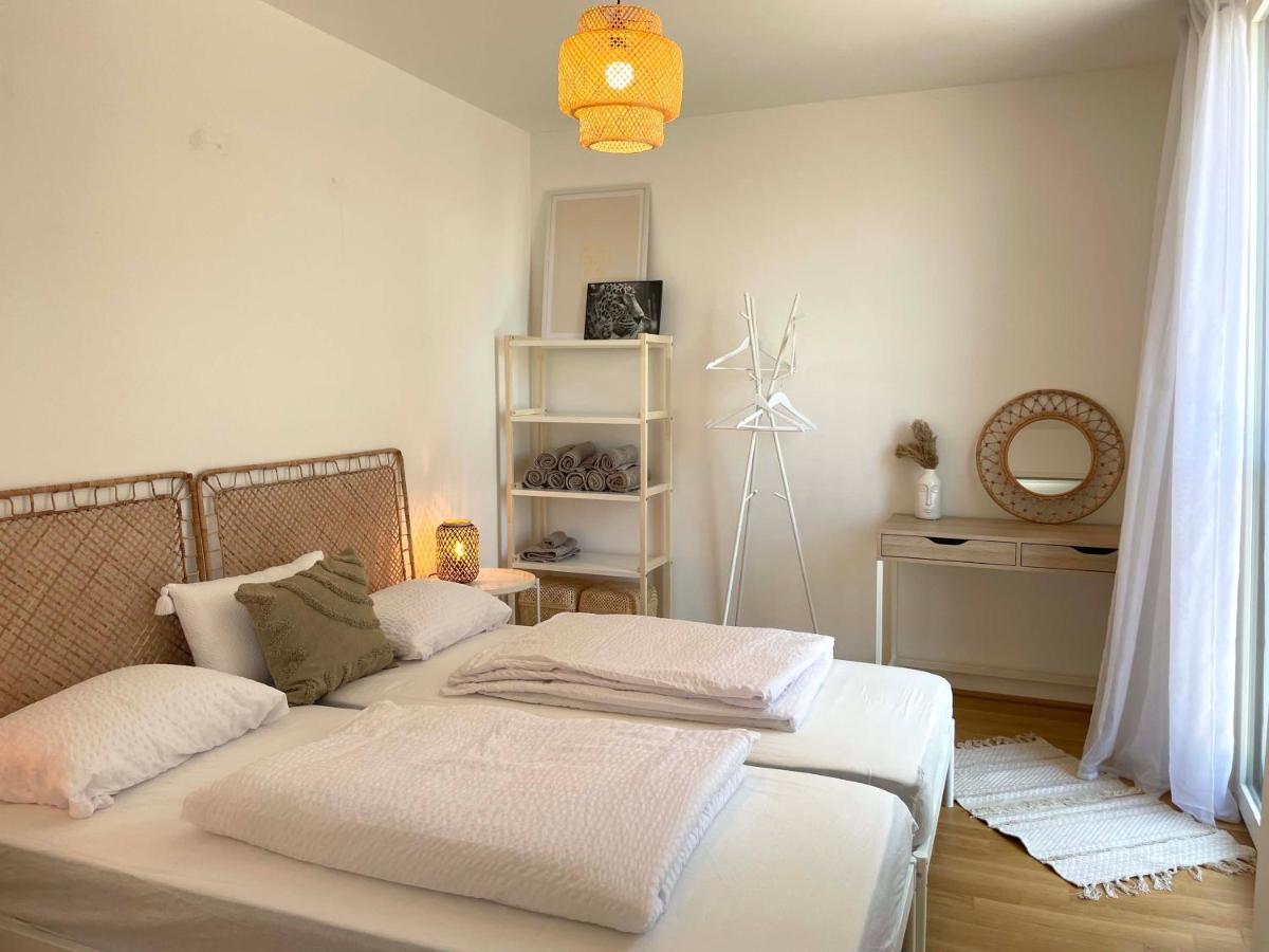 Urban Oasis: Stylische Wohnung Vienna Exterior photo